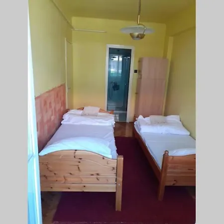 Apartament Im Zentrum In Der Andrassy Str.