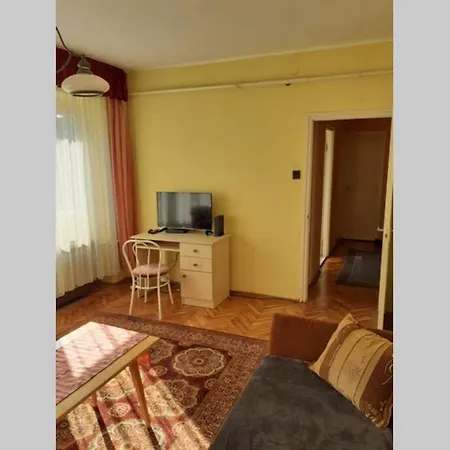 Im Zentrum In Der Andrassy Str. Apartament Bichișciaba
